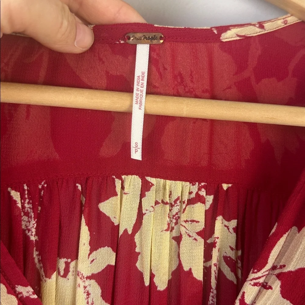 Free People Red Floral New Final Rose Cropped Shirred Blouse SM Long Sleeve Top